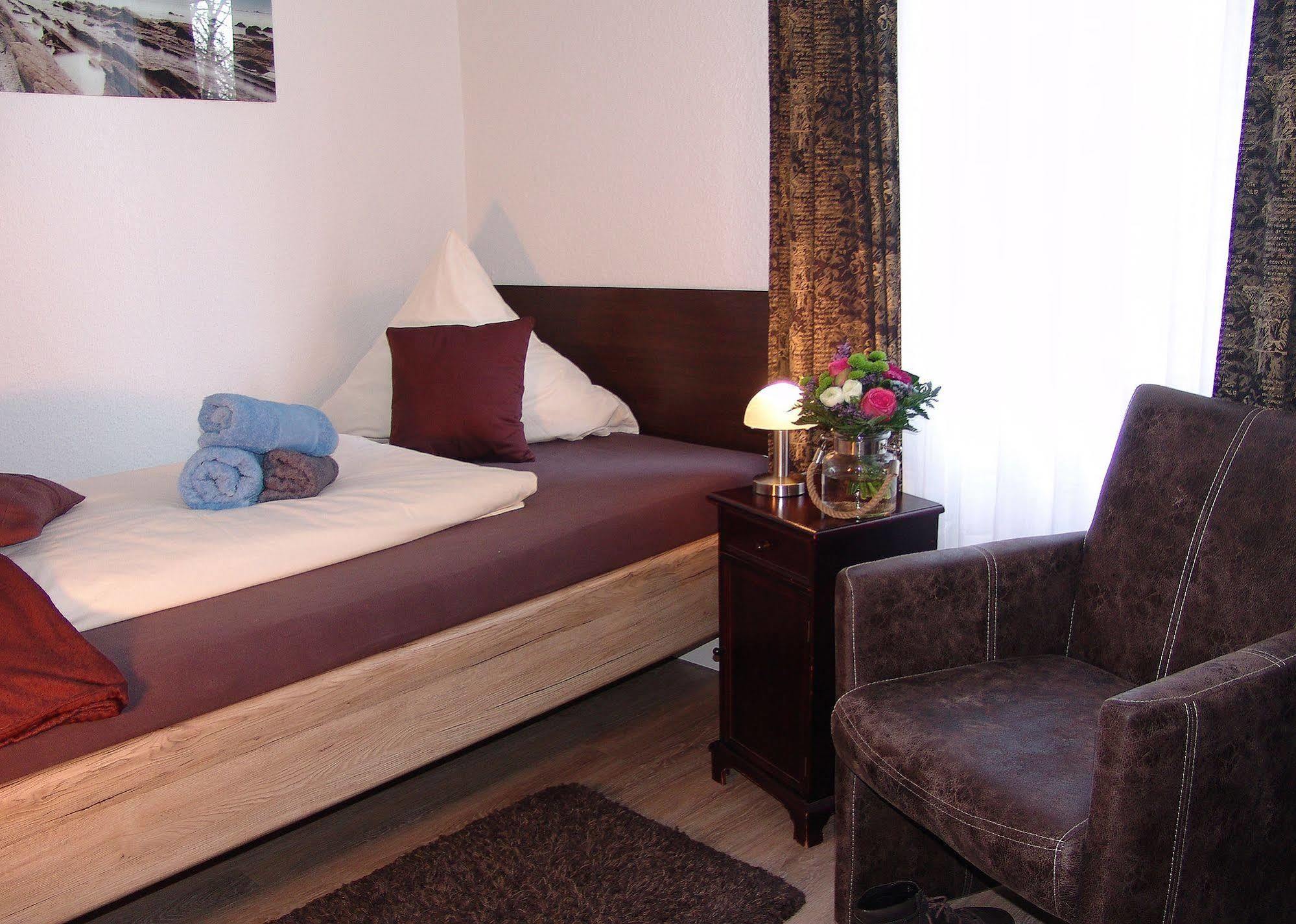 Hotel Garni Landhaus Uttum Krummhörn Dış mekan fotoğraf