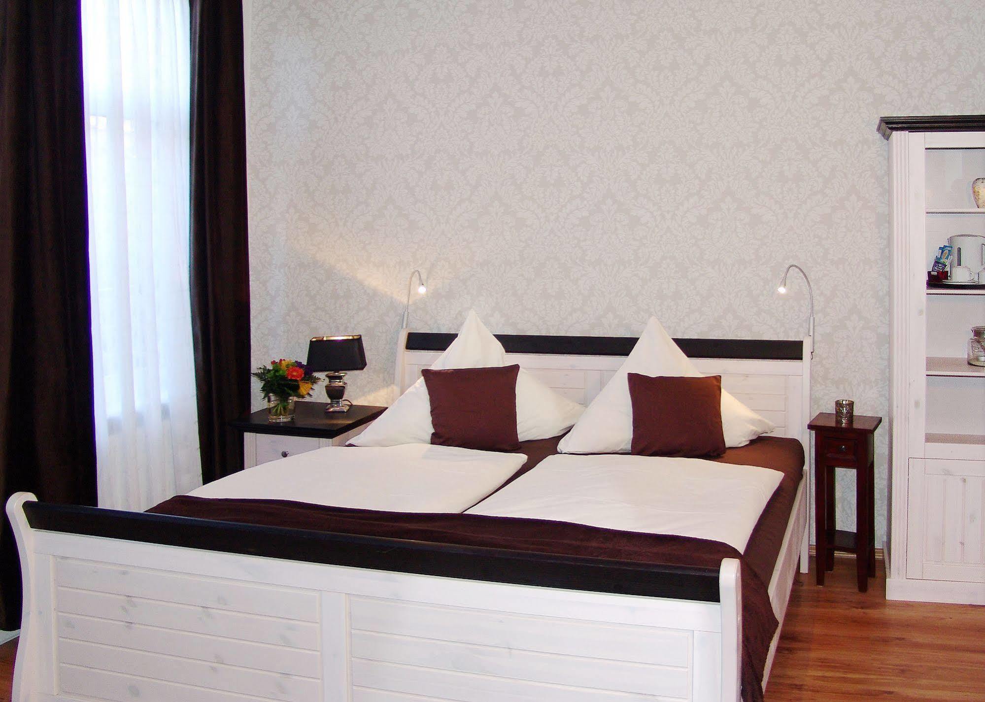 Hotel Garni Landhaus Uttum Krummhörn Dış mekan fotoğraf